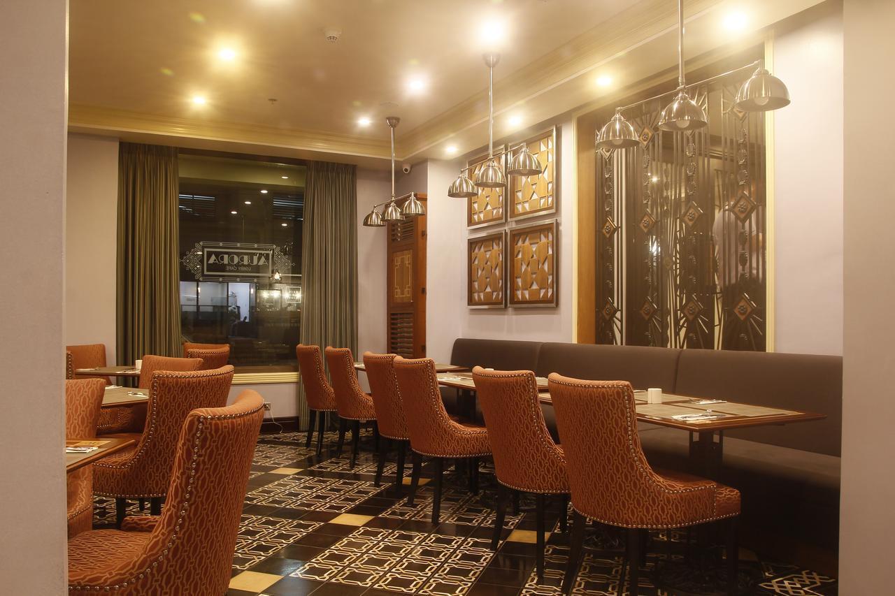 Herald Suites Polaris Makati City Exterior photo