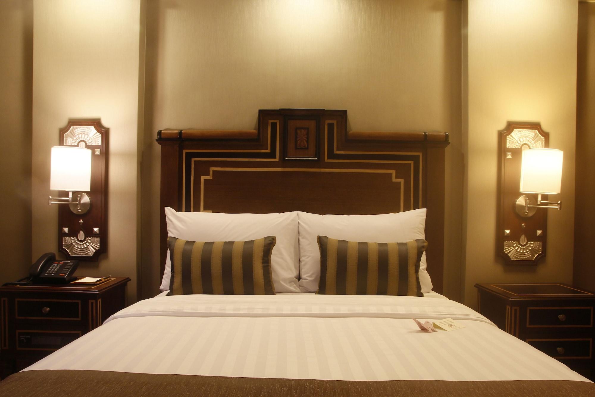 Herald Suites Polaris Makati City Exterior photo